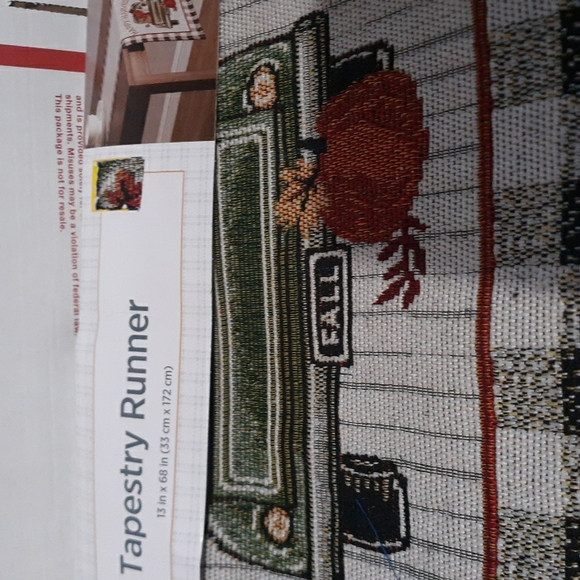 😇 Tapestry table runner - Picture 4 of 6